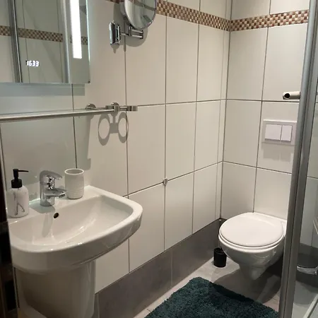 Daire 7 20 Km Dus Airport Messe Krefeld